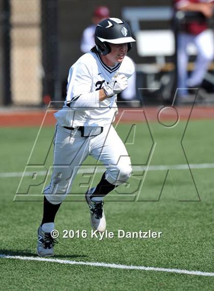 Thumbnail 3 in St. Michael's vs Bishop Lynch (Texas Private School Classic) photogallery.