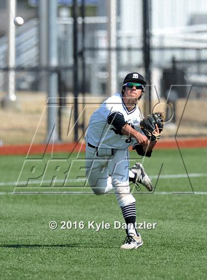 Thumbnail 1 in St. Michael's vs Bishop Lynch (Texas Private School Classic) photogallery.