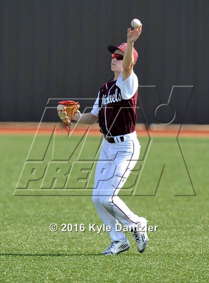 Thumbnail 2 in St. Michael's vs Bishop Lynch (Texas Private School Classic) photogallery.