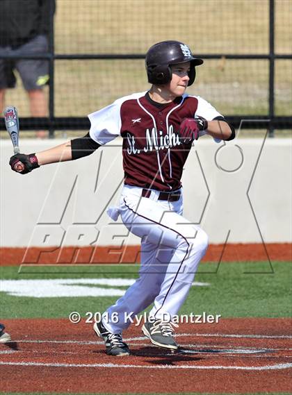 Thumbnail 2 in St. Michael's vs Bishop Lynch (Texas Private School Classic) photogallery.
