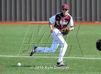 Thumbnail 2 in St. Michael's vs Bishop Lynch (Texas Private School Classic) photogallery.