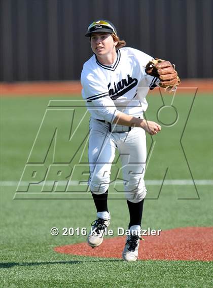Thumbnail 1 in St. Michael's vs Bishop Lynch (Texas Private School Classic) photogallery.