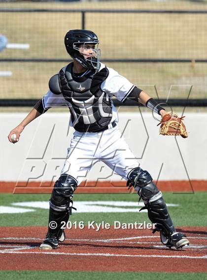 Thumbnail 1 in St. Michael's vs Bishop Lynch (Texas Private School Classic) photogallery.
