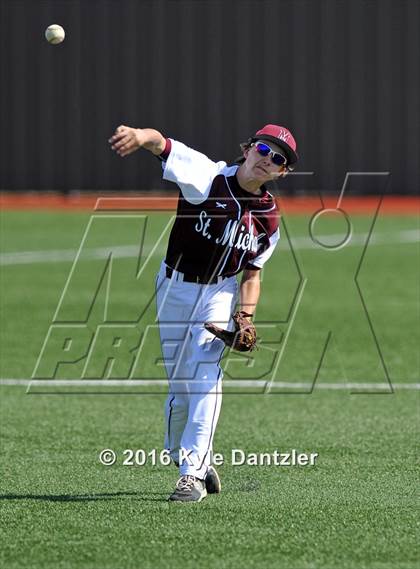 Thumbnail 2 in St. Michael's vs Bishop Lynch (Texas Private School Classic) photogallery.