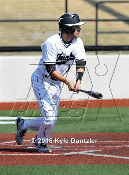 Thumbnail 3 in St. Michael's vs Bishop Lynch (Texas Private School Classic) photogallery.