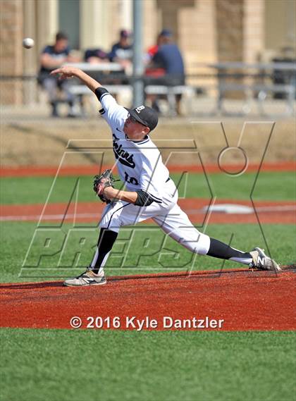 Thumbnail 3 in St. Michael's vs Bishop Lynch (Texas Private School Classic) photogallery.