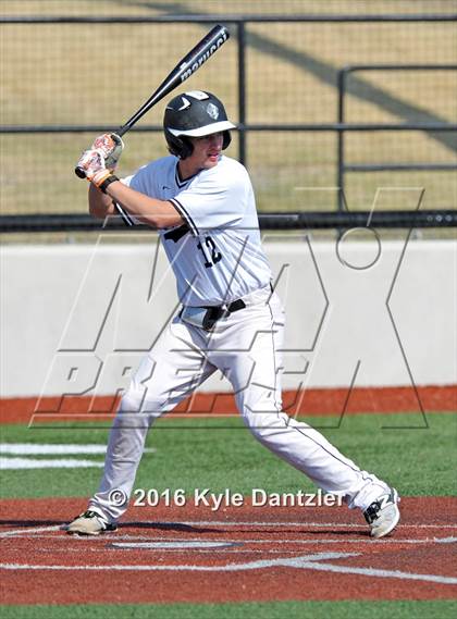 Thumbnail 3 in St. Michael's vs Bishop Lynch (Texas Private School Classic) photogallery.