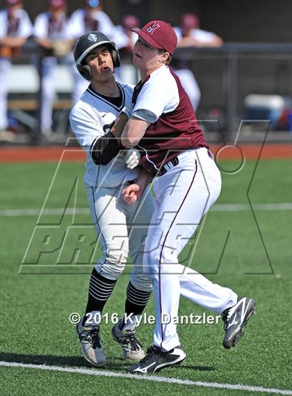 Thumbnail 3 in St. Michael's vs Bishop Lynch (Texas Private School Classic) photogallery.