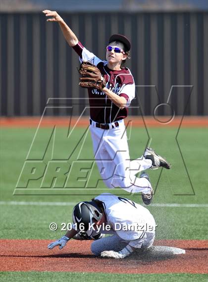 Thumbnail 1 in St. Michael's vs Bishop Lynch (Texas Private School Classic) photogallery.