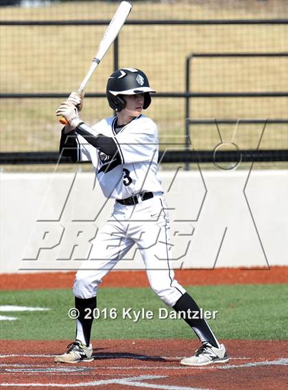 Thumbnail 3 in St. Michael's vs Bishop Lynch (Texas Private School Classic) photogallery.