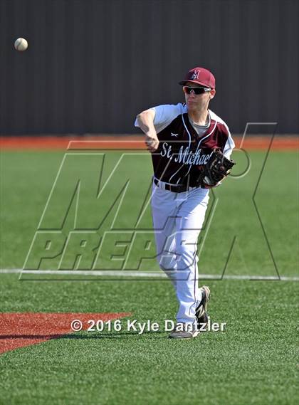Thumbnail 2 in St. Michael's vs Bishop Lynch (Texas Private School Classic) photogallery.