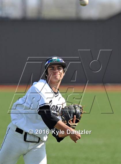 Thumbnail 1 in St. Michael's vs Bishop Lynch (Texas Private School Classic) photogallery.