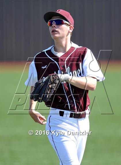 Thumbnail 3 in St. Michael's vs Bishop Lynch (Texas Private School Classic) photogallery.