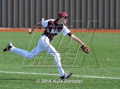 Thumbnail 3 in St. Michael's vs Bishop Lynch (Texas Private School Classic) photogallery.