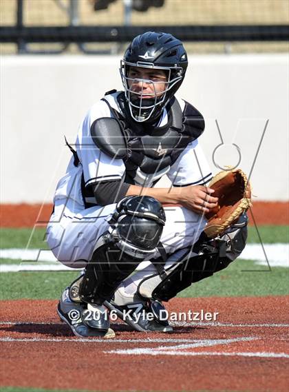 Thumbnail 3 in St. Michael's vs Bishop Lynch (Texas Private School Classic) photogallery.