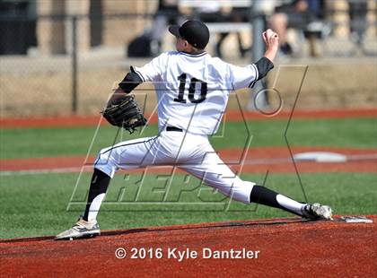 Thumbnail 2 in St. Michael's vs Bishop Lynch (Texas Private School Classic) photogallery.