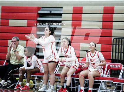 Thumbnail 2 in Taft vs Hart (West Coast Varsity Girls Basketball Tournament) photogallery.