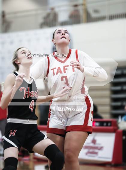 Thumbnail 2 in Taft vs Hart (West Coast Varsity Girls Basketball Tournament) photogallery.