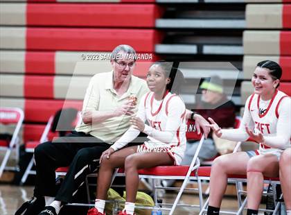Thumbnail 3 in Taft vs Hart (West Coast Varsity Girls Basketball Tournament) photogallery.