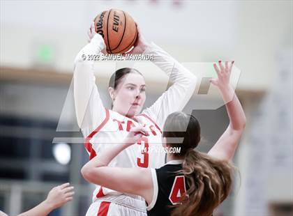 Thumbnail 1 in Taft vs Hart (West Coast Varsity Girls Basketball Tournament) photogallery.