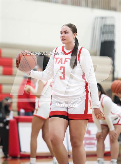 Thumbnail 3 in Taft vs Hart (West Coast Varsity Girls Basketball Tournament) photogallery.