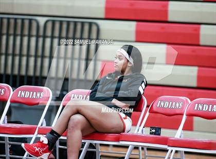 Thumbnail 1 in Taft vs Hart (West Coast Varsity Girls Basketball Tournament) photogallery.
