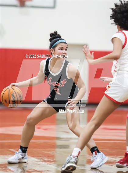 Thumbnail 2 in Taft vs Hart (West Coast Varsity Girls Basketball Tournament) photogallery.