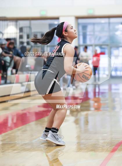Thumbnail 1 in Taft vs Hart (West Coast Varsity Girls Basketball Tournament) photogallery.