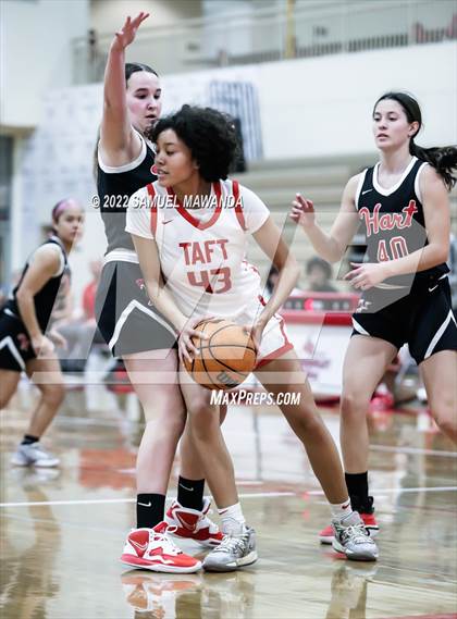 Thumbnail 1 in Taft vs Hart (West Coast Varsity Girls Basketball Tournament) photogallery.