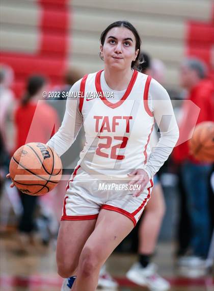 Thumbnail 3 in Taft vs Hart (West Coast Varsity Girls Basketball Tournament) photogallery.
