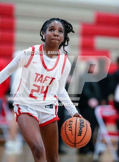 Thumbnail 3 in Taft vs Hart (West Coast Varsity Girls Basketball Tournament) photogallery.