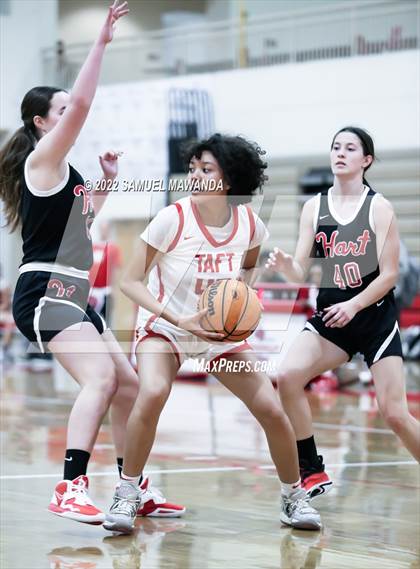 Thumbnail 3 in Taft vs Hart (West Coast Varsity Girls Basketball Tournament) photogallery.