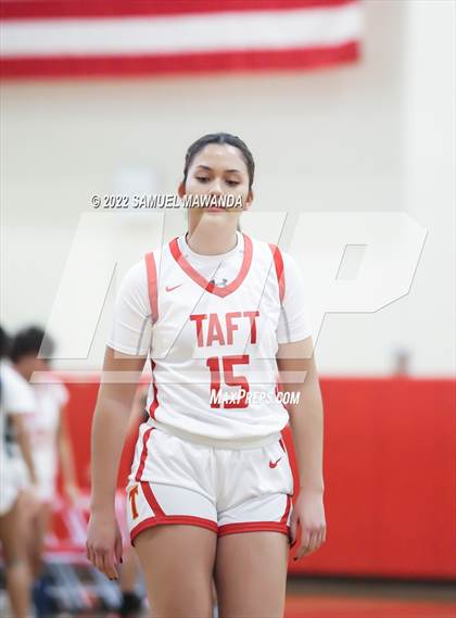 Thumbnail 1 in Taft vs Hart (West Coast Varsity Girls Basketball Tournament) photogallery.
