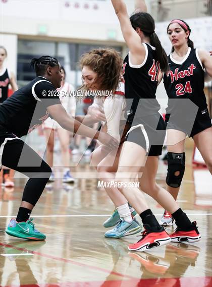 Thumbnail 2 in Taft vs Hart (West Coast Varsity Girls Basketball Tournament) photogallery.