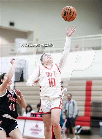 Thumbnail 1 in Taft vs Hart (West Coast Varsity Girls Basketball Tournament) photogallery.