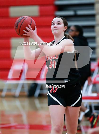 Thumbnail 2 in Taft vs Hart (West Coast Varsity Girls Basketball Tournament) photogallery.