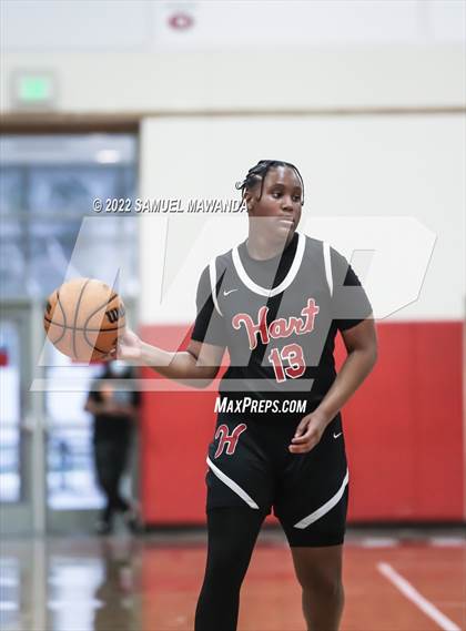 Thumbnail 1 in Taft vs Hart (West Coast Varsity Girls Basketball Tournament) photogallery.