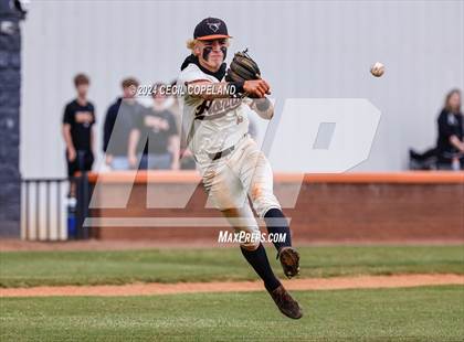 Thumbnail 3 in Greenbrier @ Kell (GHSA 5A Quarterfinal - Game 1) photogallery.