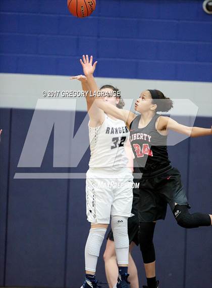 Thumbnail 2 in Liberty vs Lone Star photogallery.