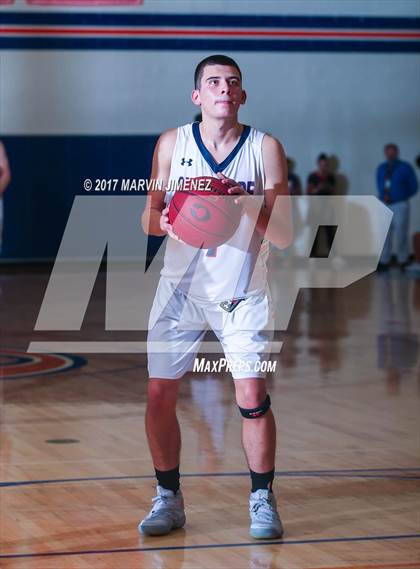 Thumbnail 2 in Loyola @ Chaminade photogallery.