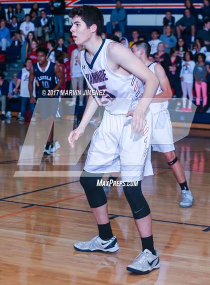 Thumbnail 3 in Loyola @ Chaminade photogallery.