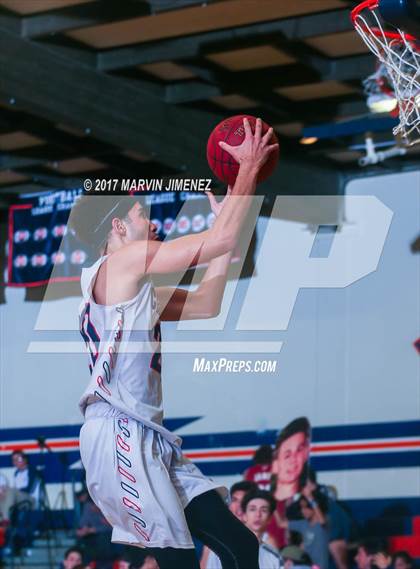 Thumbnail 1 in Loyola @ Chaminade photogallery.
