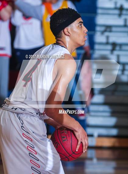 Thumbnail 3 in Loyola @ Chaminade photogallery.