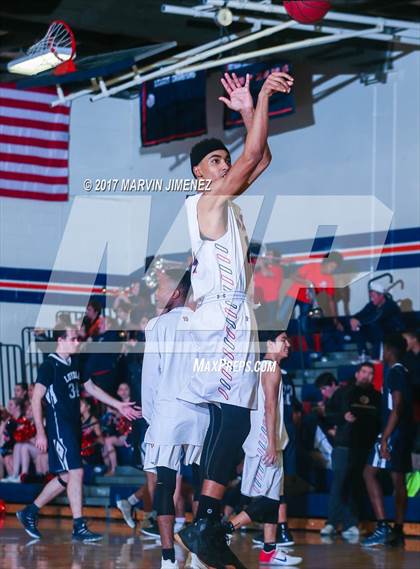 Thumbnail 2 in Loyola @ Chaminade photogallery.