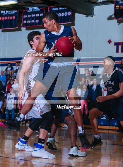 Thumbnail 3 in Loyola @ Chaminade photogallery.