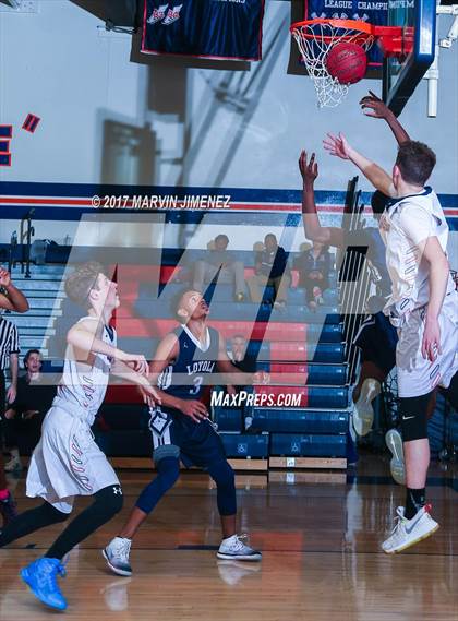 Thumbnail 2 in Loyola @ Chaminade photogallery.