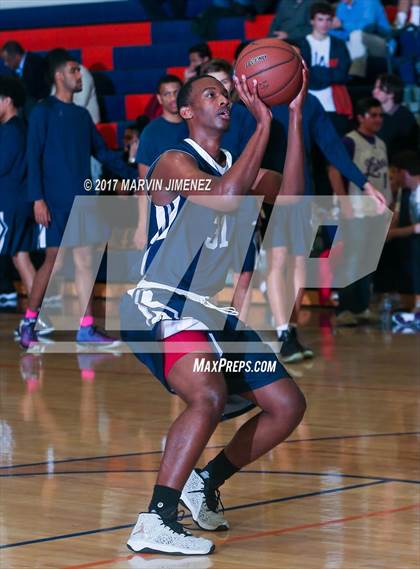 Thumbnail 2 in Loyola @ Chaminade photogallery.