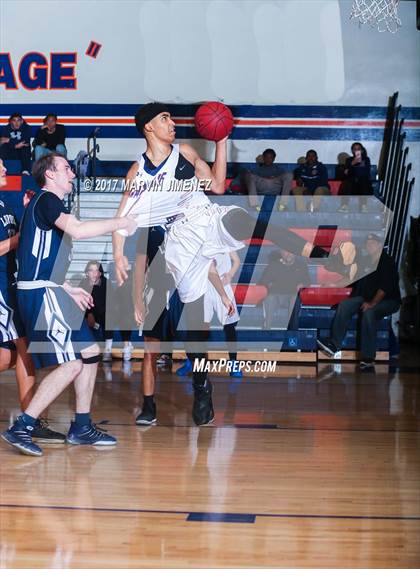 Thumbnail 2 in Loyola @ Chaminade photogallery.
