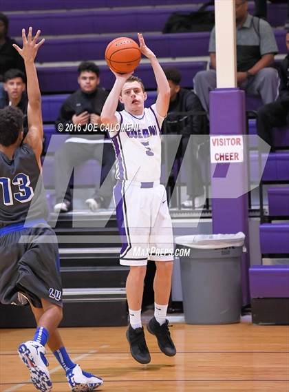 Thumbnail 3 in Boerne Vs Lake View (Boerne ISD Tournament) photogallery.