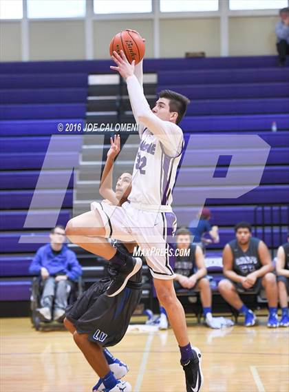 Thumbnail 2 in Boerne Vs Lake View (Boerne ISD Tournament) photogallery.